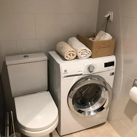 Modern One Bedroom Flat With Sunset Views, Self Check-in بارنو